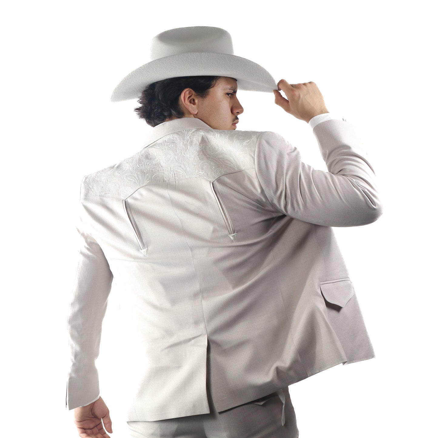 Traje Toledo Beige Bordado Amapola