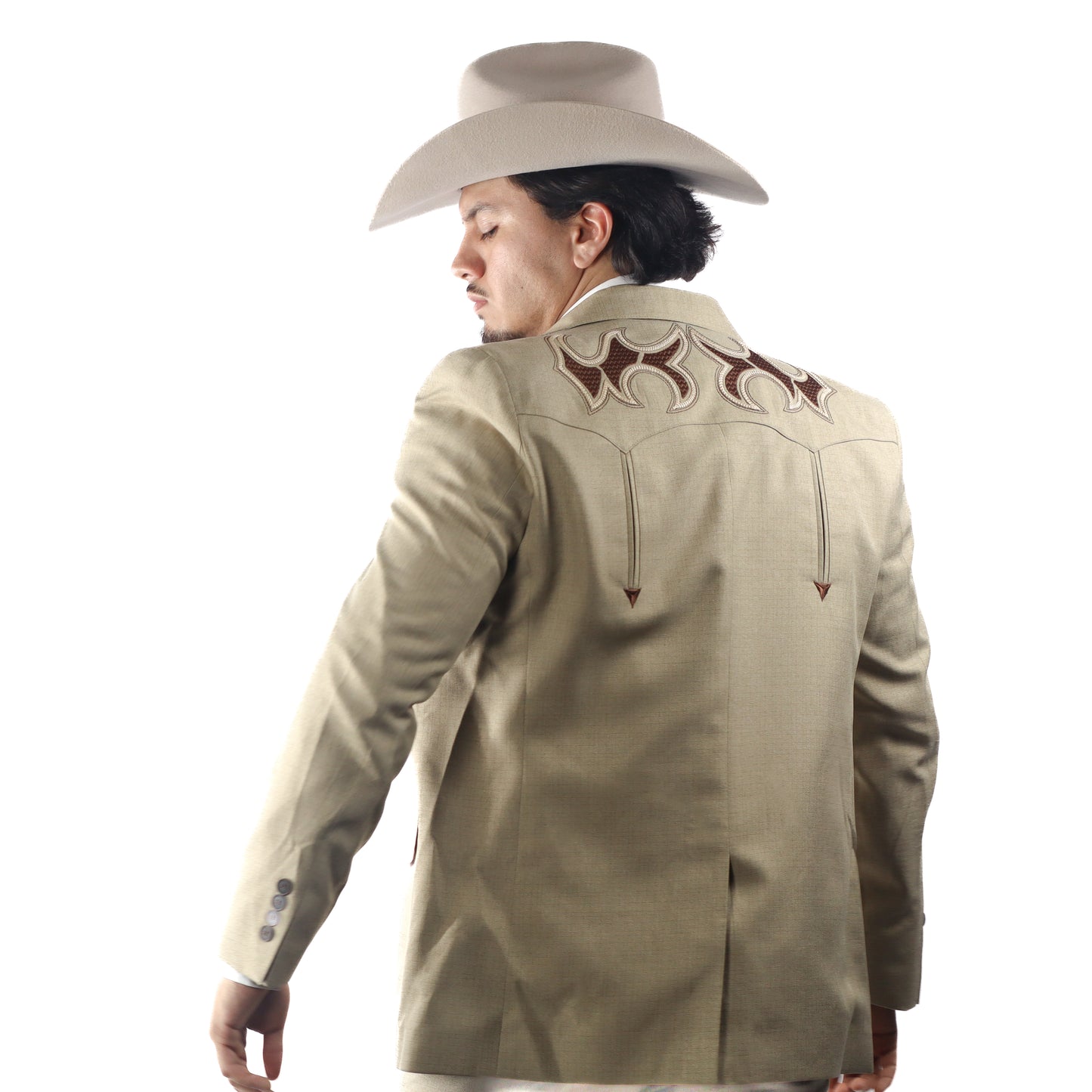 Traje Toledo Camel Bordado Bumerang