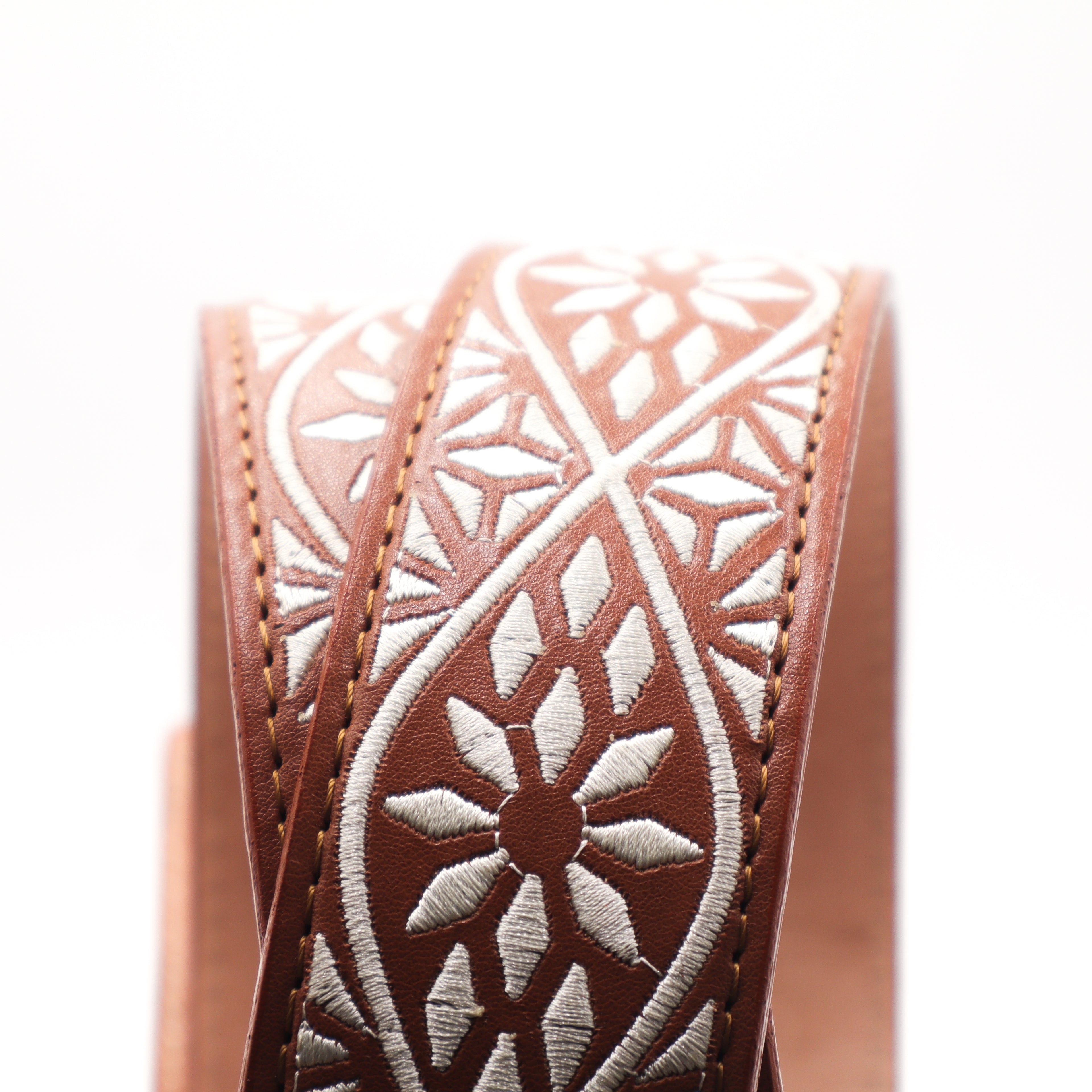 Cinturon Bordado Tang - Rombos