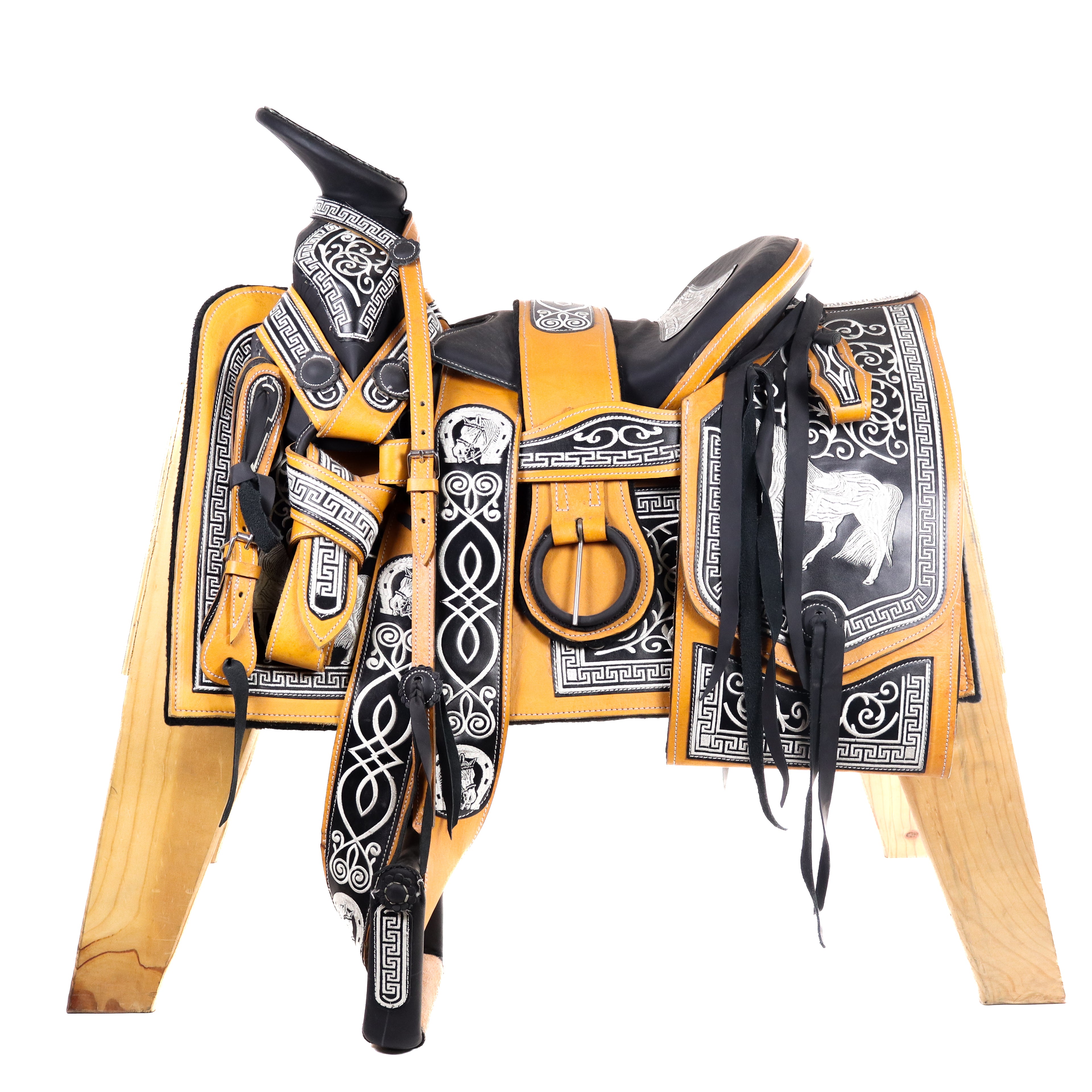 Charro Saddle 16" - Black and Tang | Horse Q2