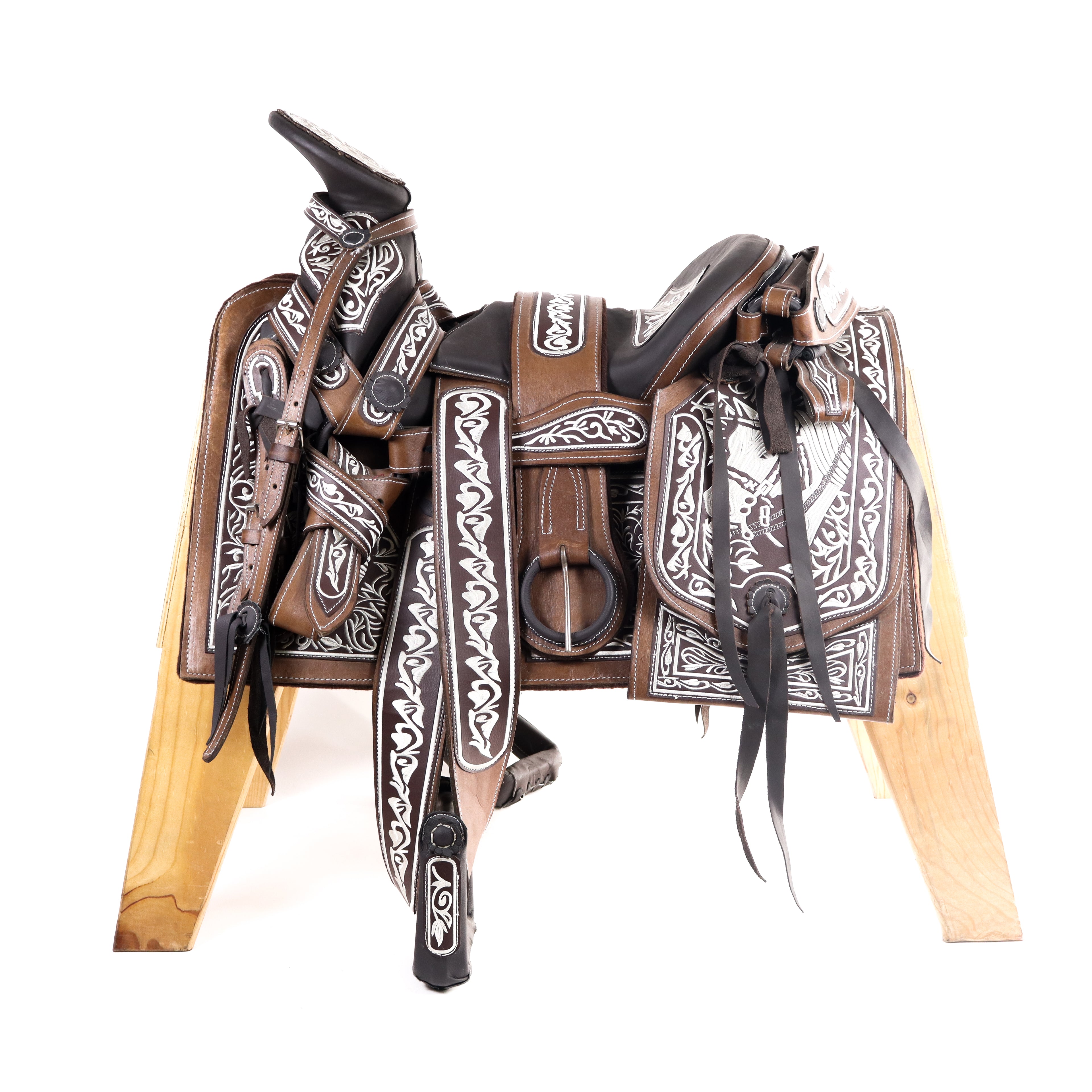 Charro Saddle 16" - Brown | Horse and Flowers Q2
