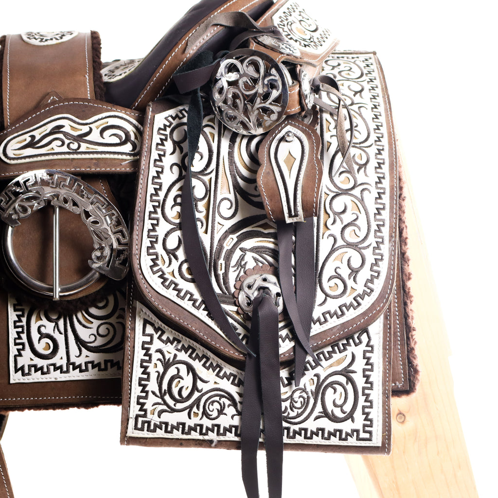 Charro Saddle 16" - Brown and White | Grecas Q3