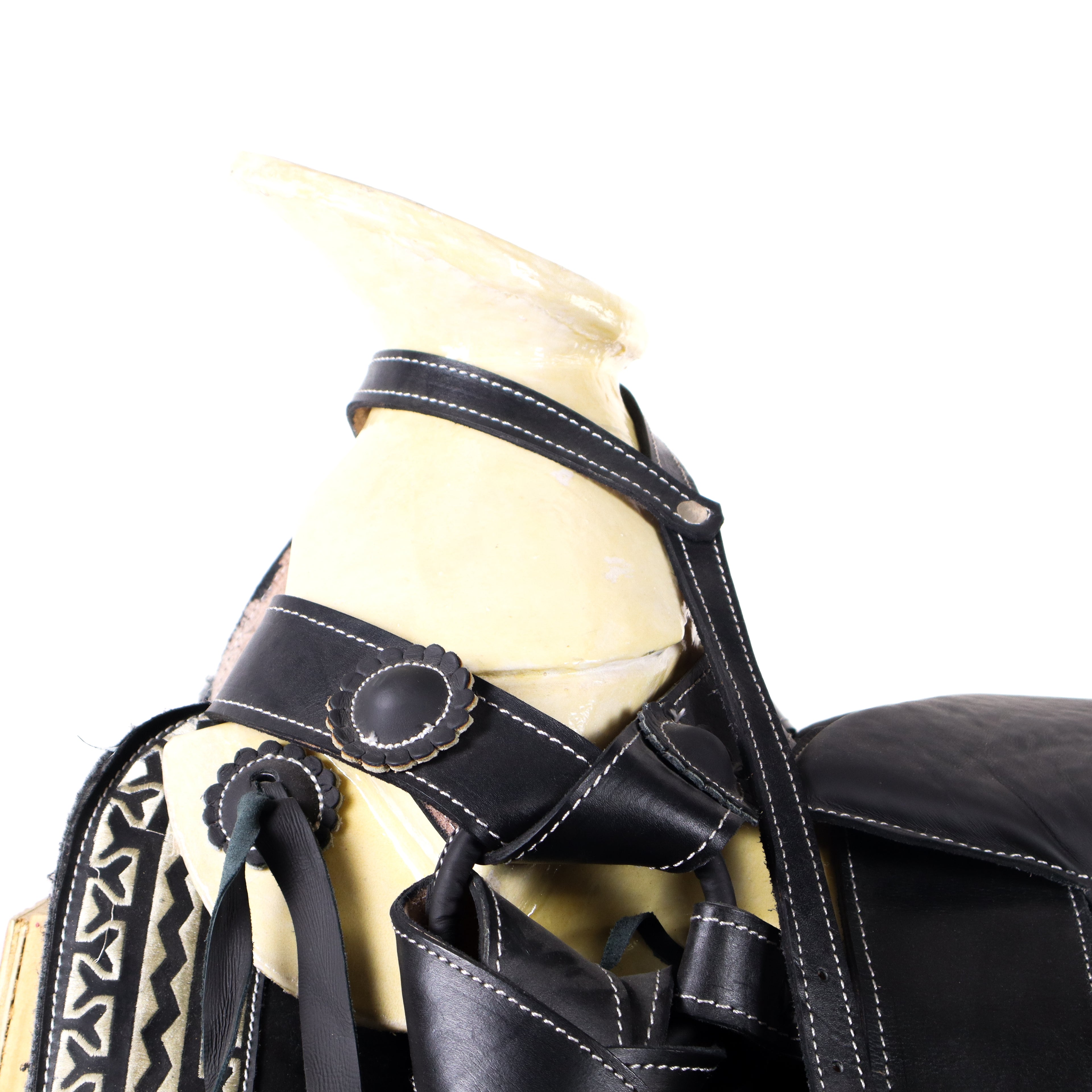 Charro Saddle 16" - Black | Horses Q1