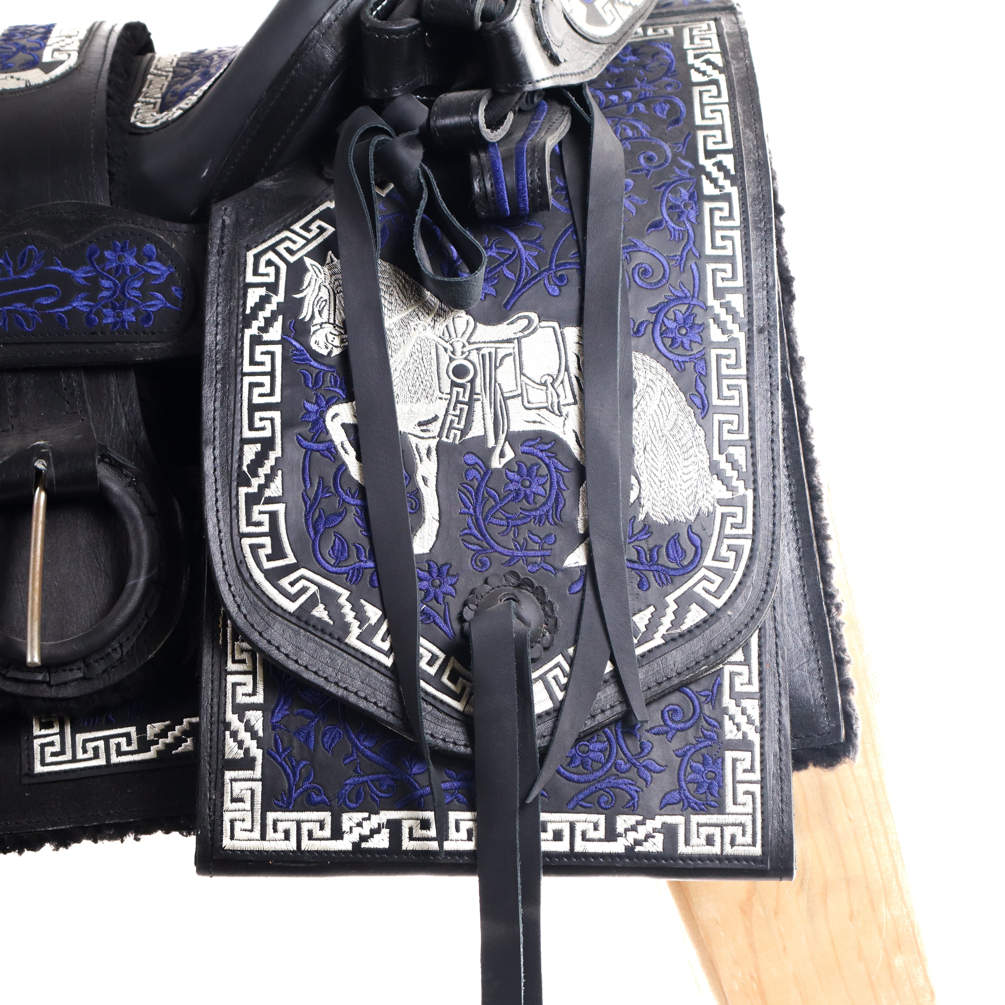 Charro Saddle 16" - Black and Blue | Horse Q2