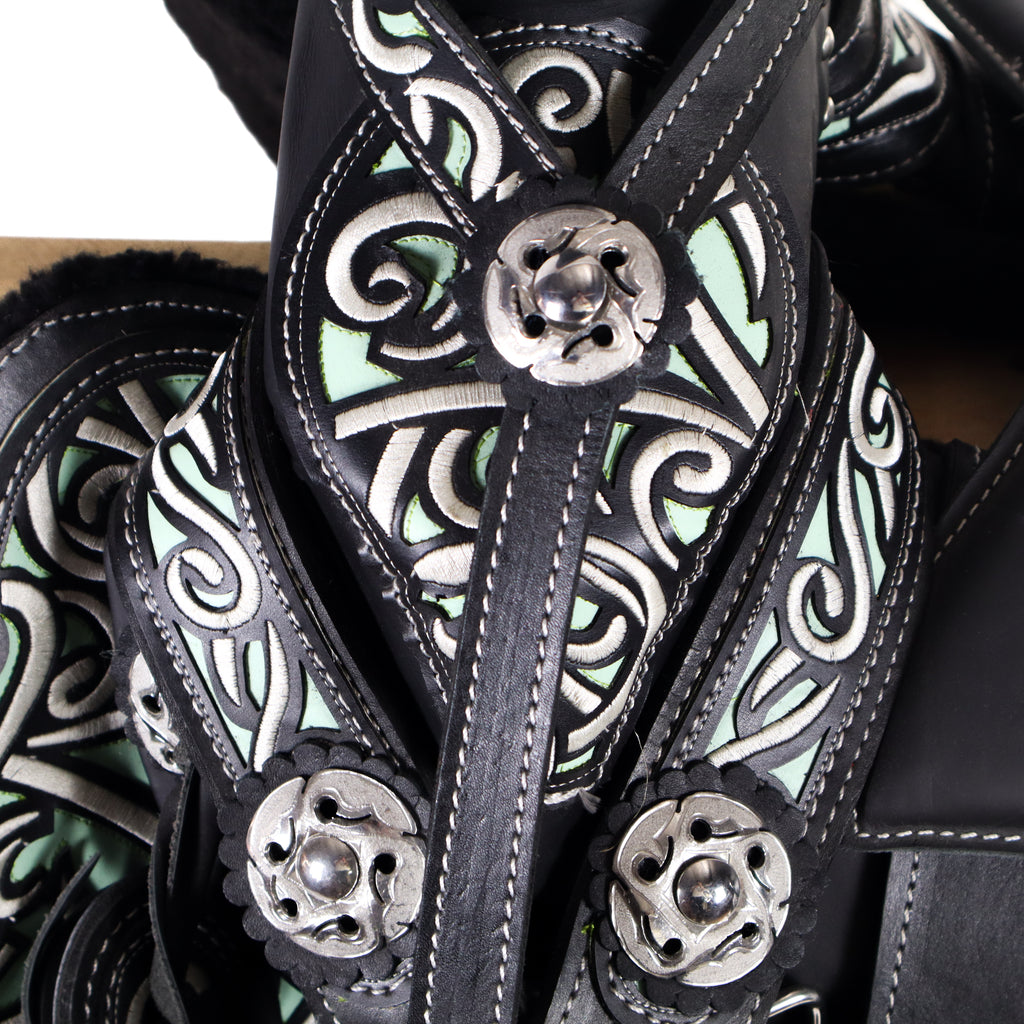 Ducktail Charro Saddle 16" - Black and Pistacchio | Horse Q3